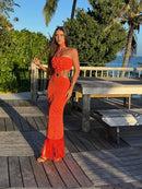 Vestido Serena  Longo Texturizado em Rayon com Flor Aplicada, Recortes Laterais e Franjas - Cor: Laranja